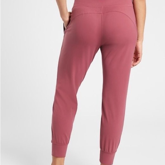 Athleta salutation joggers - Picture 3 of 8